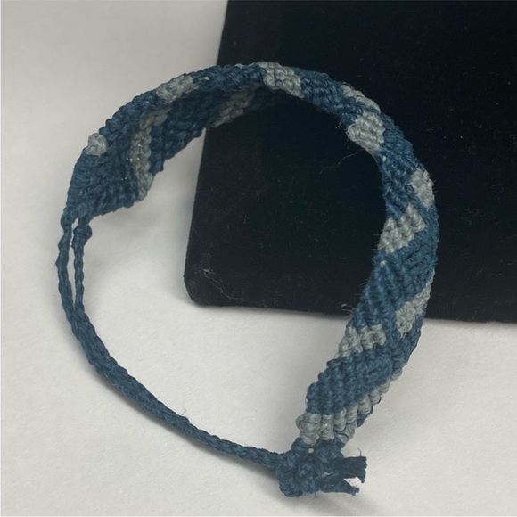 Handmade Boys Blue and Grey Macrame Hemp Bracelet - Picture 8 of 15